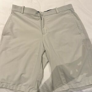 Light Khaki Nike Golf Shorts Size 32 W, 9” L